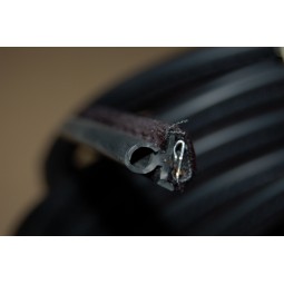 Armé avec tube caoutchouc recouvert-Velours noir- Snap-on -Porte